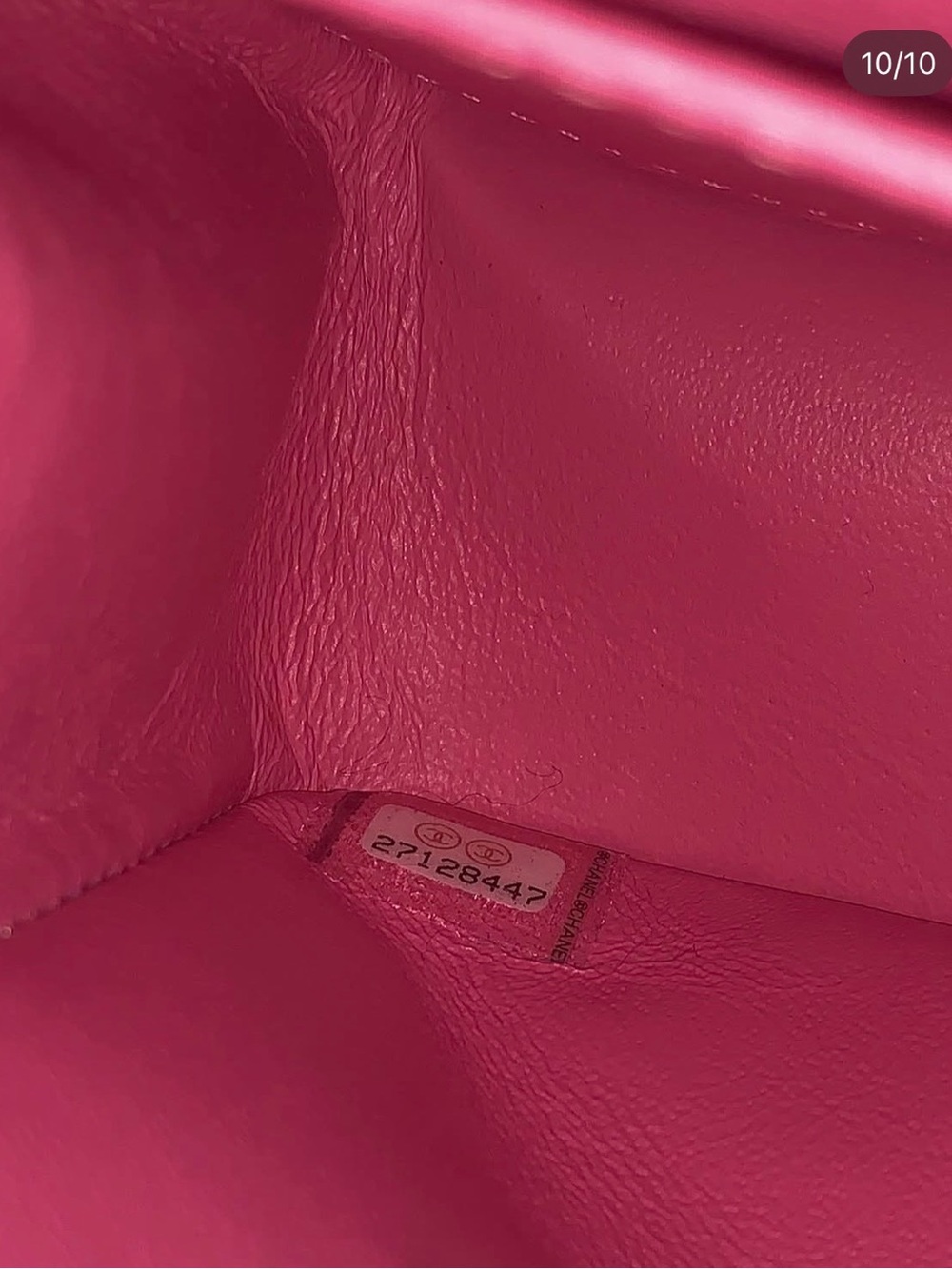 CHANEL Bubble gum 19C Chain Crossbody Bag - Picture 8 of 8